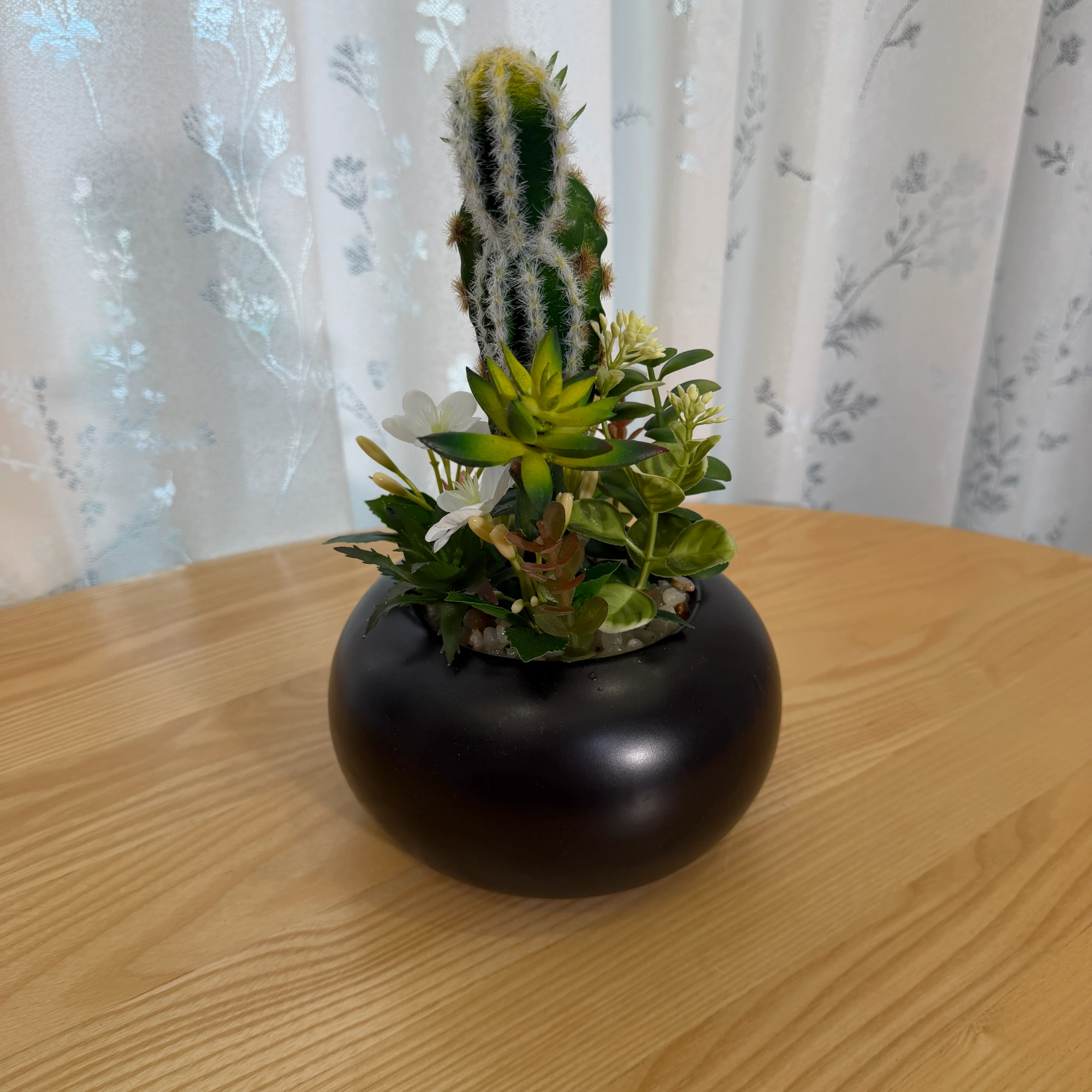 DR0082 (4) - Suculentas Artificiales con Flores Blancas