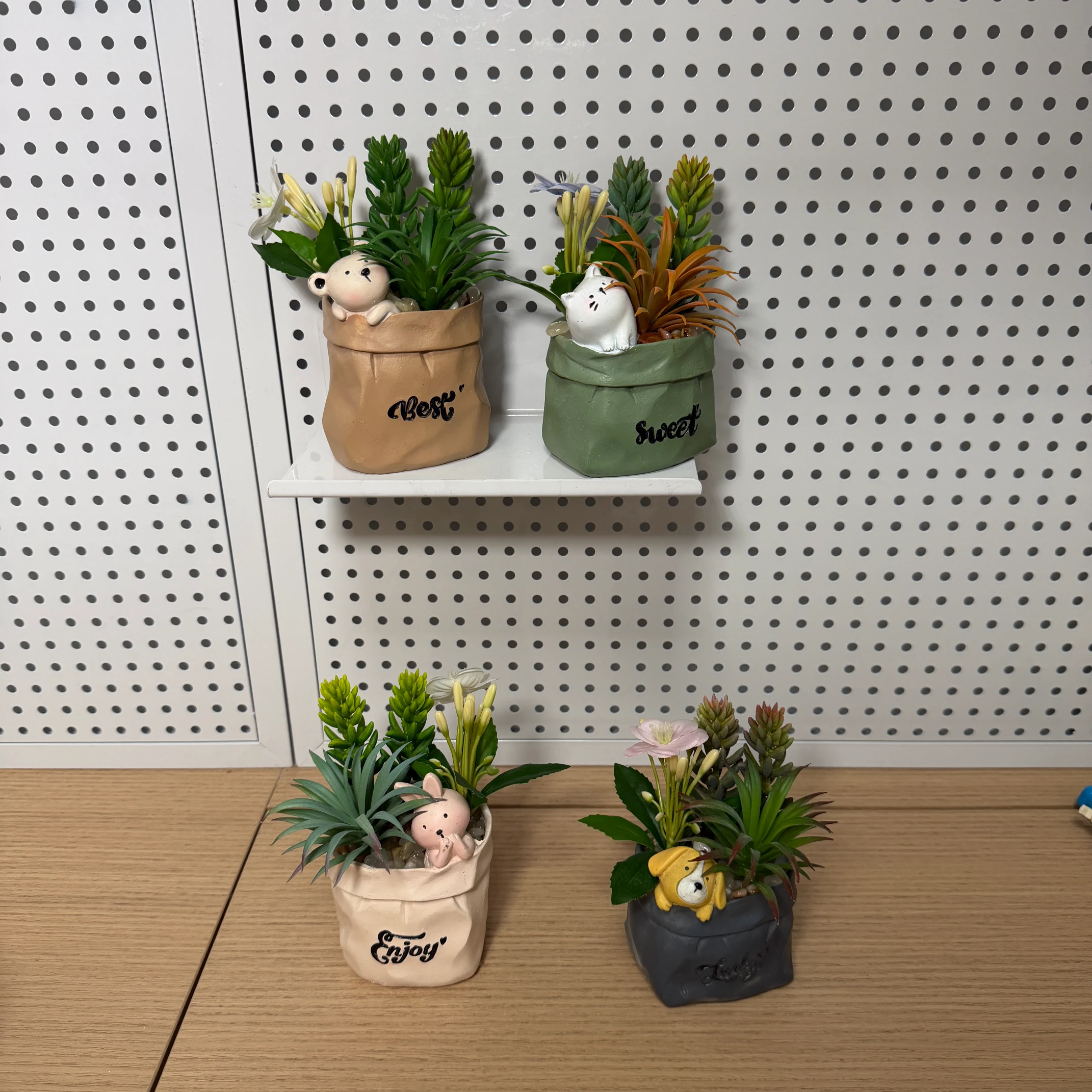 DR0092 (1) - Suculentas Artificiales con Oso de Peluche