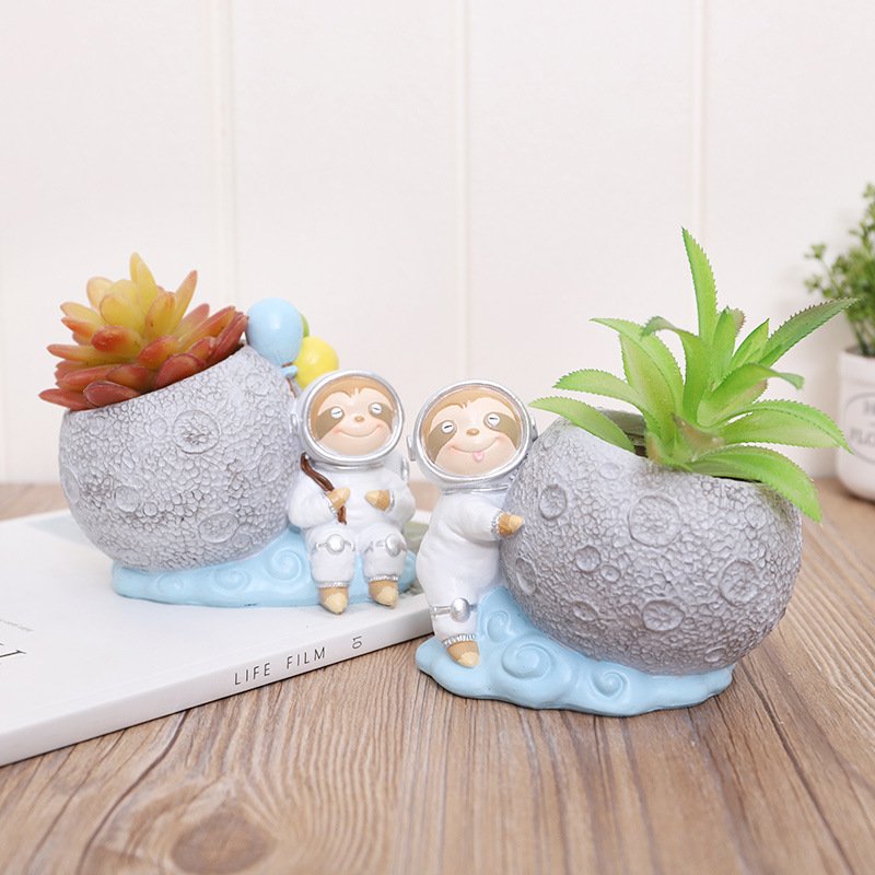 KT0038 (3) - Macetas Perezosos Astronautas