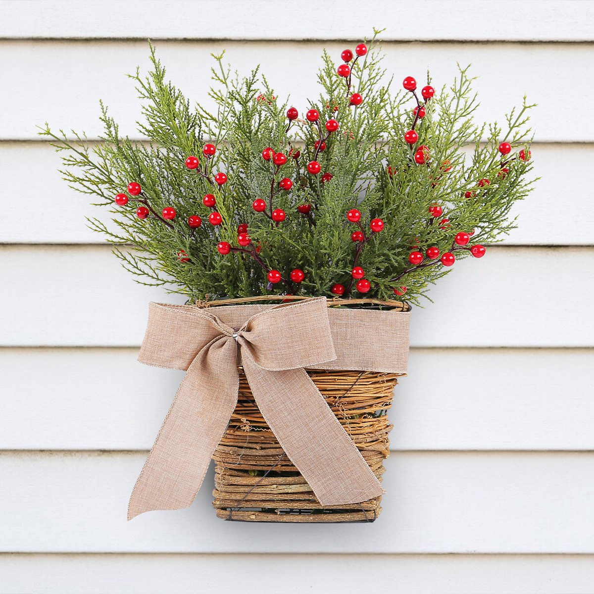 WCH0006 (4) - Cesta de Mimbre Navideña con Bayas Rojas